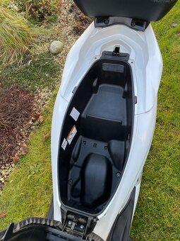 Predám HONDA PCX - 3