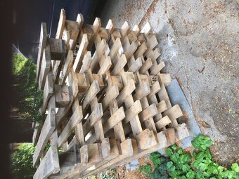 Kachličky , drevené palety - 3