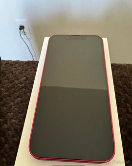 Predam Apple Iphone 13 256gb Prod Red bat 100% v zaruke1,5r - 3