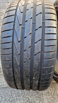 245 35 R18 letné 2ks - 3