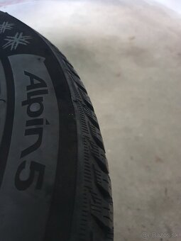 Predám pneu MICHELIN ALPIN 5 215/60/R16 - 3