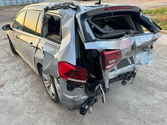 Rozpredam passat B8lift 2,0tdi 110kw - 3