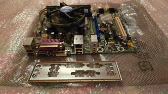 Intel DH61CR + Intel Core i3 3220 + 16GB RAM DDR3 - 3
