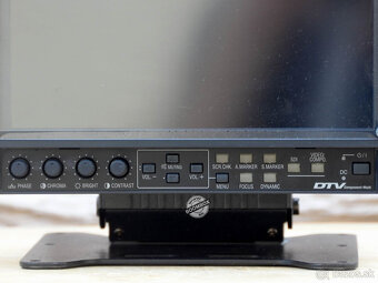Profesionálny kamerový LCD monitor JVC DT-V9L1D - 3