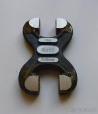 Třmenový kalibr oboustranný 25 h7 (SOMET) NOVÝ - 3