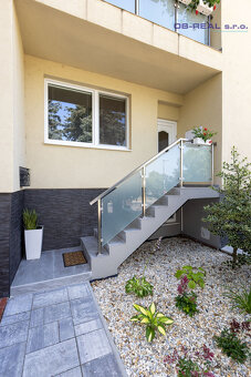 Predaj rekonštr. 5izb RD 240m2, parková úprava, pozemok 198m - 3