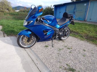 Triumph Sprint ST 1050 - 3