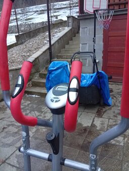 Predám tento elipticky trenažér - 3