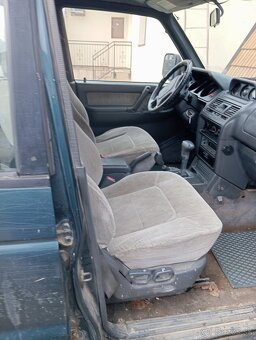 Mitsubishi Pajero wagon - 3