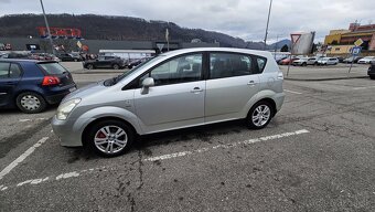 Predám toyota corolla verso 2005 - 3