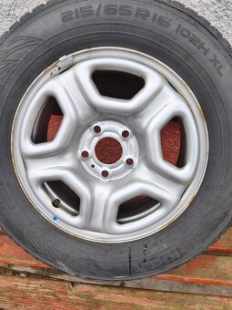 Predám zimné pneumatiky na Dacia Duster - 3