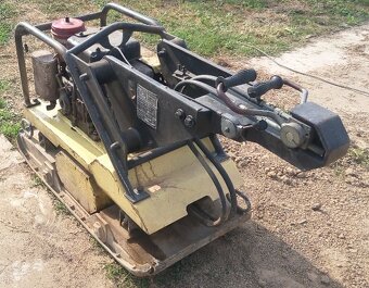 Predám veľkú, vibračnú dosku, s reverzom, hmotnosť 650 kg mo - 3