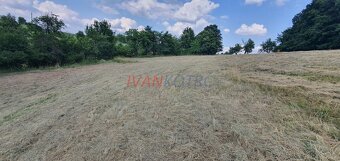Na predaj pozemok v obci Hrušov - 3