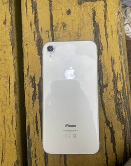 iPhone Xr - 3