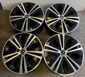 5x112 R17 Original Mercedes ET 40 čierno-leštene - 3