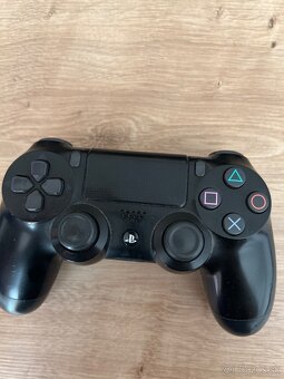 PS 4 PRO - 3