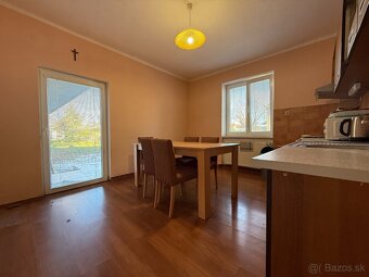 PREDAJ - RODINNÝ DOM - ZLATÉ MORAVCE - 3