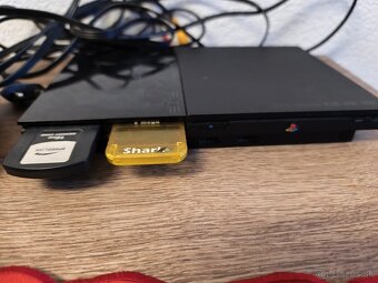 Predám konzolu playstation 2 - 3