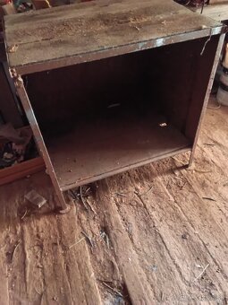 ZELEZNY STOL PONK - 3