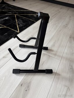 Stojany na Gitary - 3