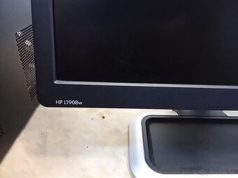 PC zostava HP, Intel i3, 8GB RAM, 1TB HDD, Wifi + 19"LCD - 3
