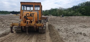 Buldozer caterpillar D4 - 3