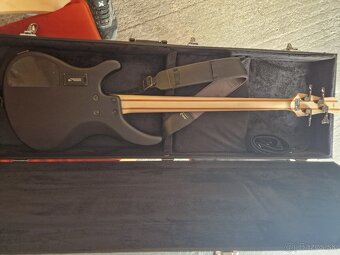 Basgitara Yamaha - 3