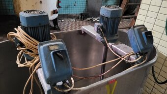 Nerezová oválna nádoba na miešenie 2.000 L - 3