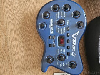 Behringer V-AMP 2 – Gitarový amp modeler + footswitch + tašk - 3