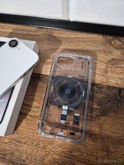 Predam Apple IPHONE 16E 256GB, komplet, zaruka - 3