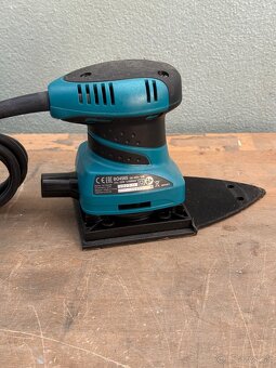 Vyibračná brúska Makita - 3