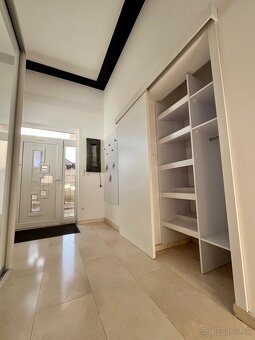 Rodinný dom s 5 apartmánmi (možná hypotéka) – Budimír,Košice - 3