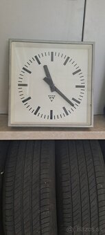 Hodiny pragotron - 3