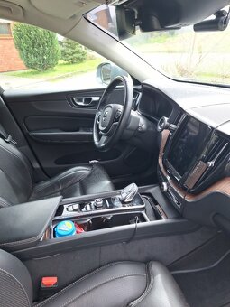 Volvo XC60 D5 173kw inscription, možnost odpočtu DPH - 3