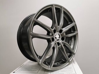 Škoda Karoq, Vw Golf alu disky 9J R18 5x112 ET50 - 3