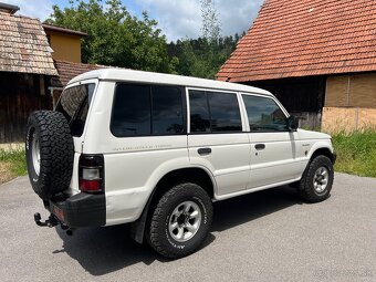 Mitsubishi Pajero - 3