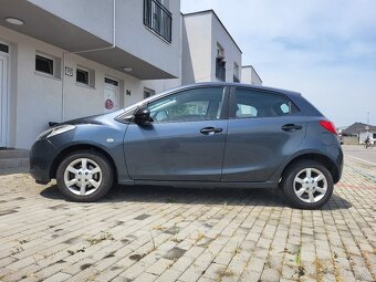 Mazda 2 - 3
