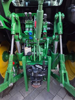 Traktor John deere 5100R - 3