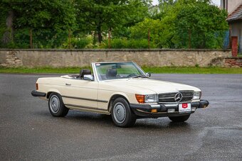 Mercedes-Benz SL 380 R107 - 3