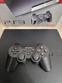 PlayStation 3 Slim 250GB čierna konzola v krabici - 3