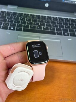 Apple Watch 11 46mm Rose Gold - rok záruka, malý skrabanec - 3