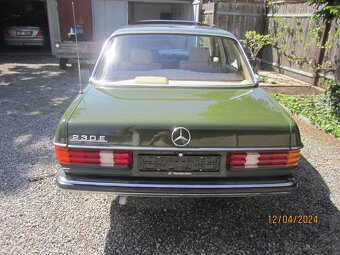 Mercedes W 123 - 230E - 3