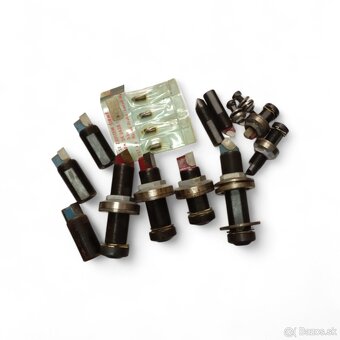 Vyvrtavacie tyče nastaviteľné a nože vymeniteľné. - 3