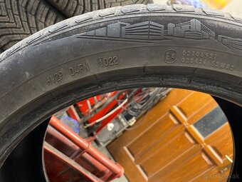 Predám pneu Continental 245/40R18 - 3