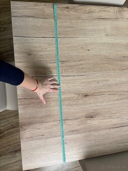 Stôl a stoličky - 3