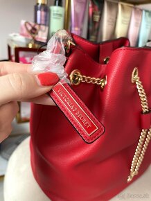 Červená kabelka Victoria’s Secret - 3