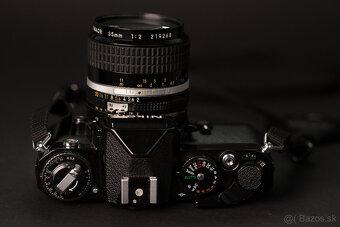 Nikon FE. Nikkor 1:2/35mm - 3