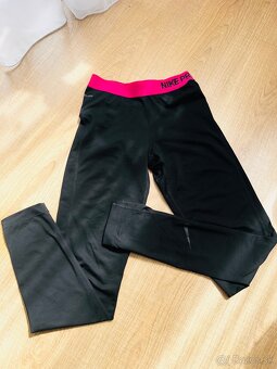 Legíny Nike Pro, velkost S - 3