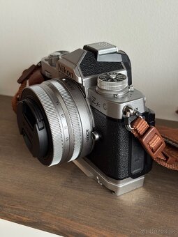 Nikon Zfc + DX 16-50/3.5-6.3 a Viltrox 23/1.4 - 3