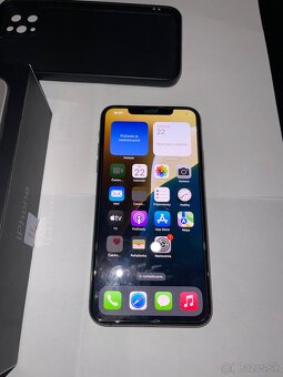 Iphone 11pro max 64gb top stav - 3